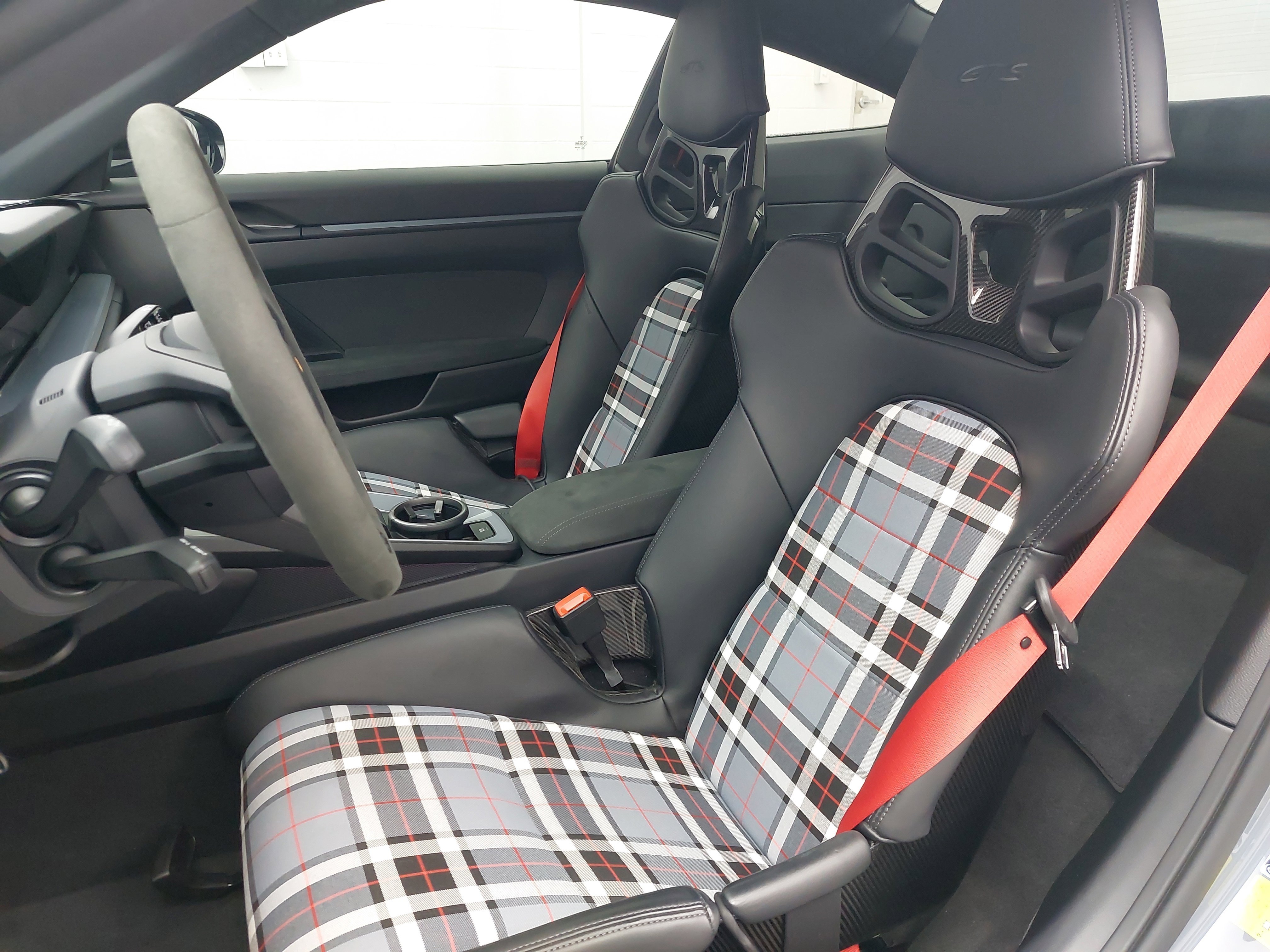 Certified 2024 Porsche 911 Carrera GTS image 5