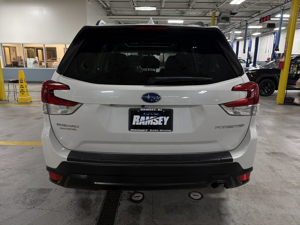 Certified 2021 Subaru Forester Premium AWD/4WD image 26