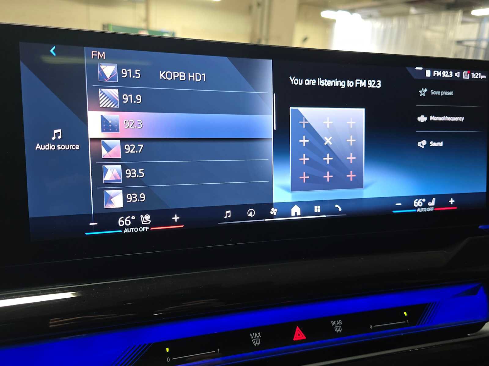 Used 2025 BMW i5 xDrive40 w/ Premium Package image 30