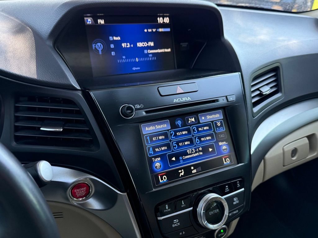 Used 2017 Acura ILX FWD image 20
