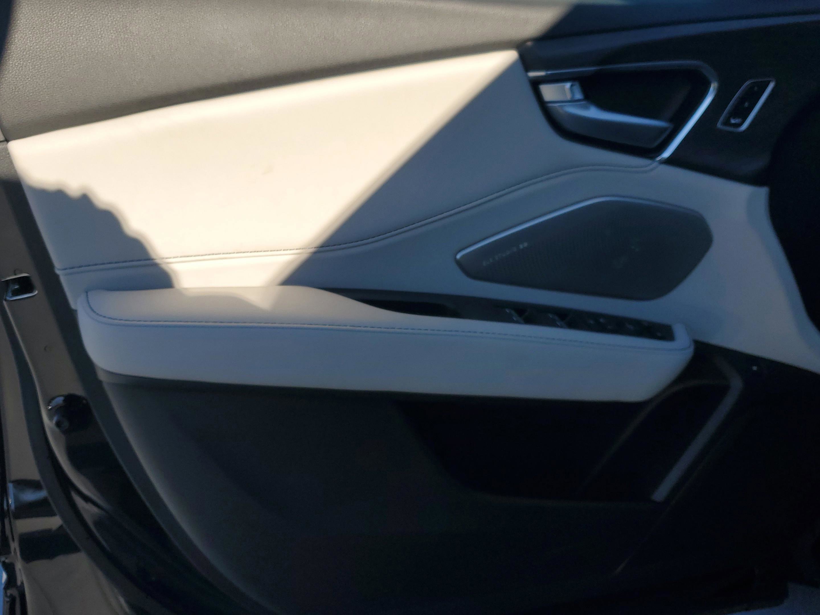 New 2026 Acura RDX SH-AWD w/ Advance Package image 17