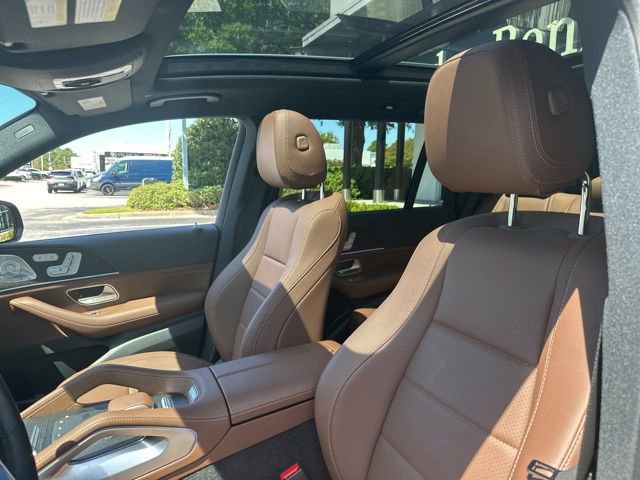 Used 2025 Mercedes-Benz GLS 450 4MATIC image 12