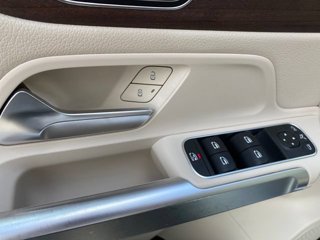 Used 2020 Mercedes-Benz GLB 250 4MATIC image 17
