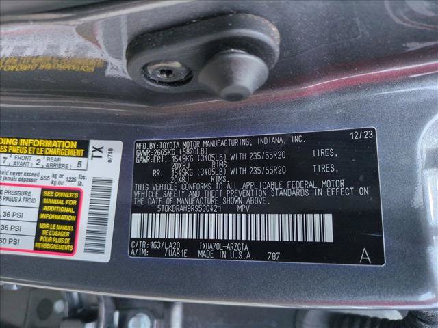 Used 2024 Toyota Highlander Platinum FWD image 25
