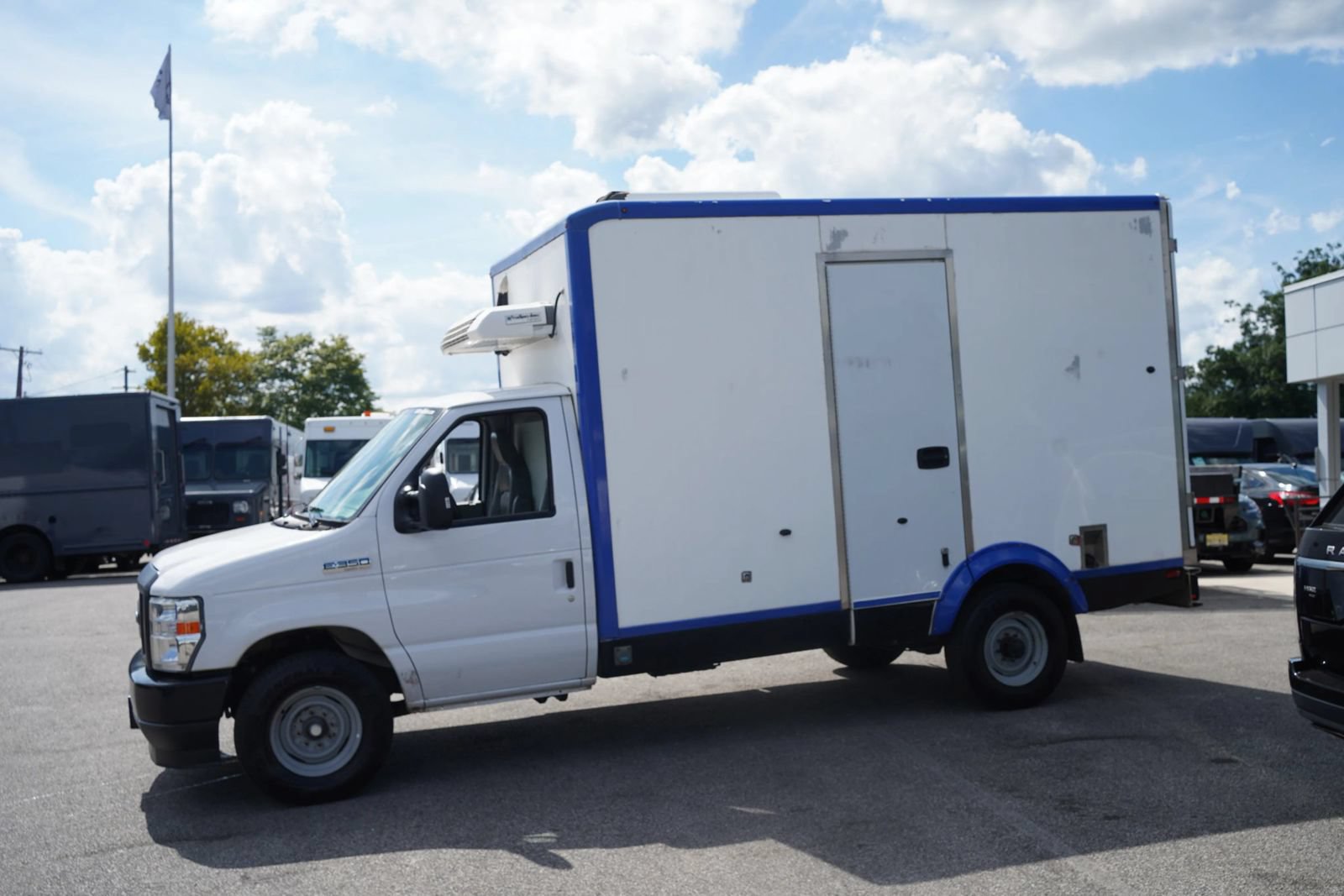 Used 2023 Ford E-350 and Econoline 350 Super Duty w/ Power Windows & Locks Group RWD image 6