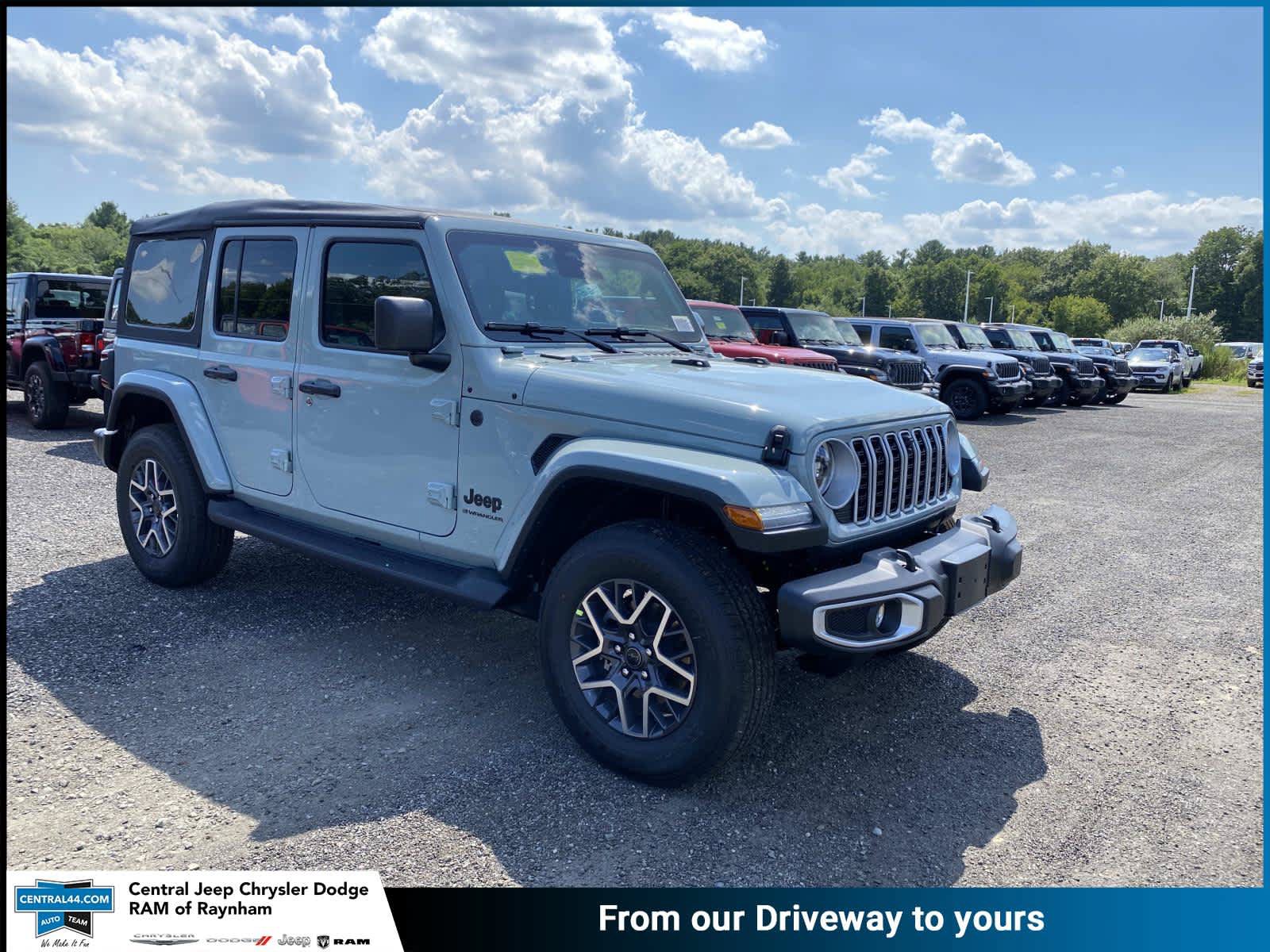 New 2026 Jeep Wrangler Unlimited Sahara AWD/4WD image 1