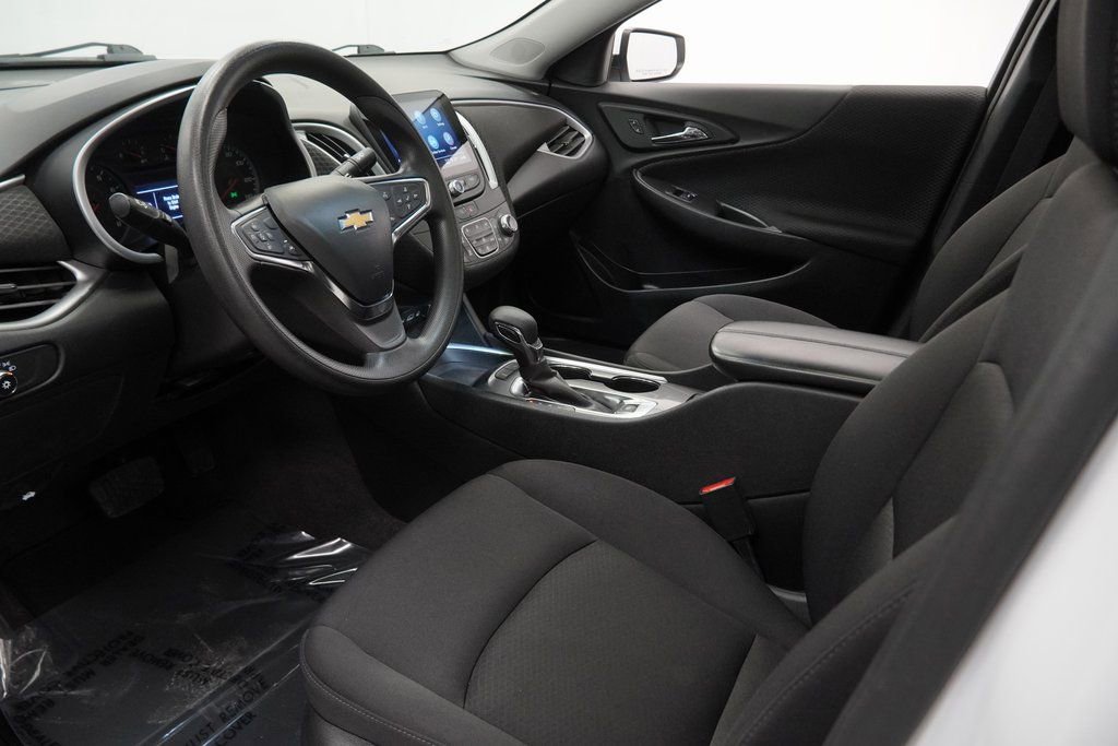 Used 2024 Chevrolet Malibu LT image 19