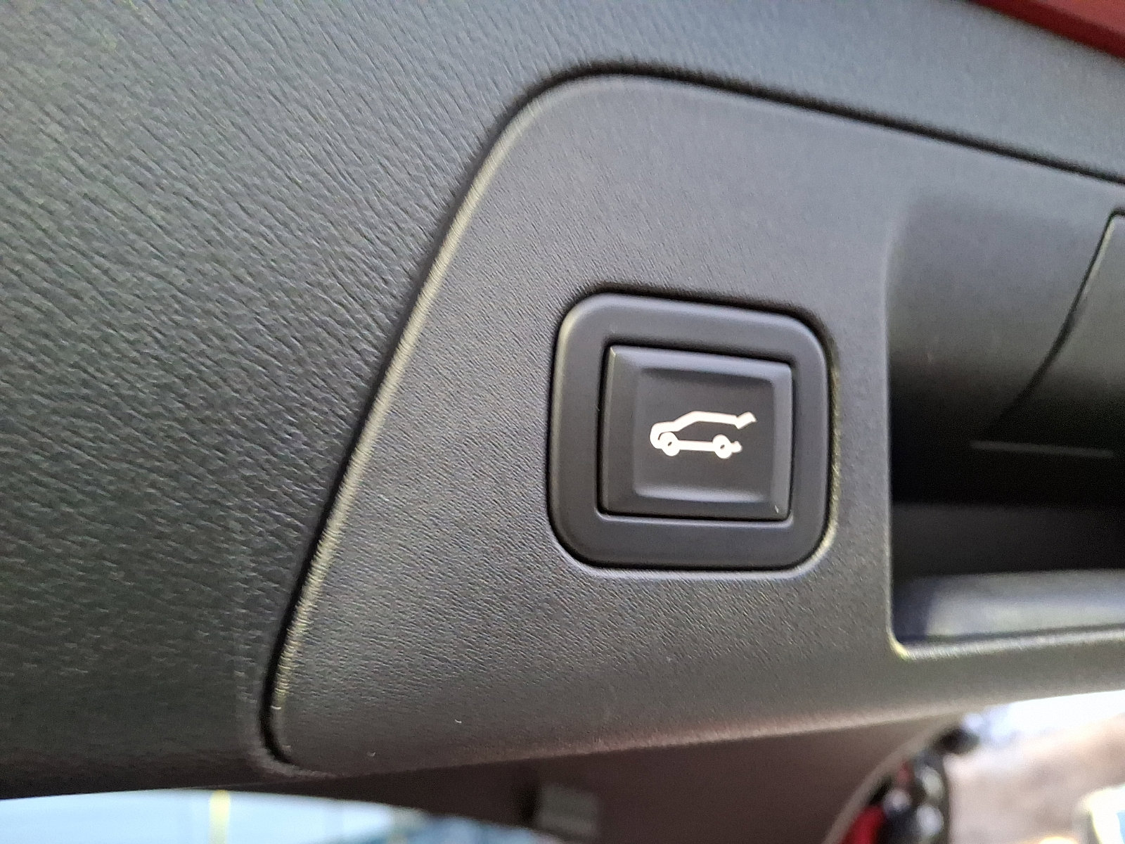 Certified 2023 Buick Envision Essence w/ Sport Touring Package image 30