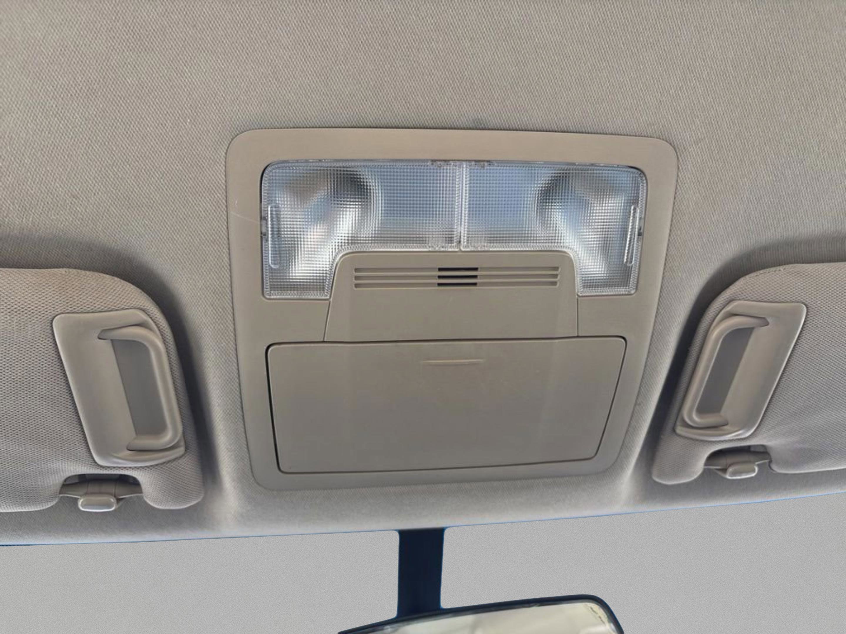 Used 2012 Toyota Camry LE image 19