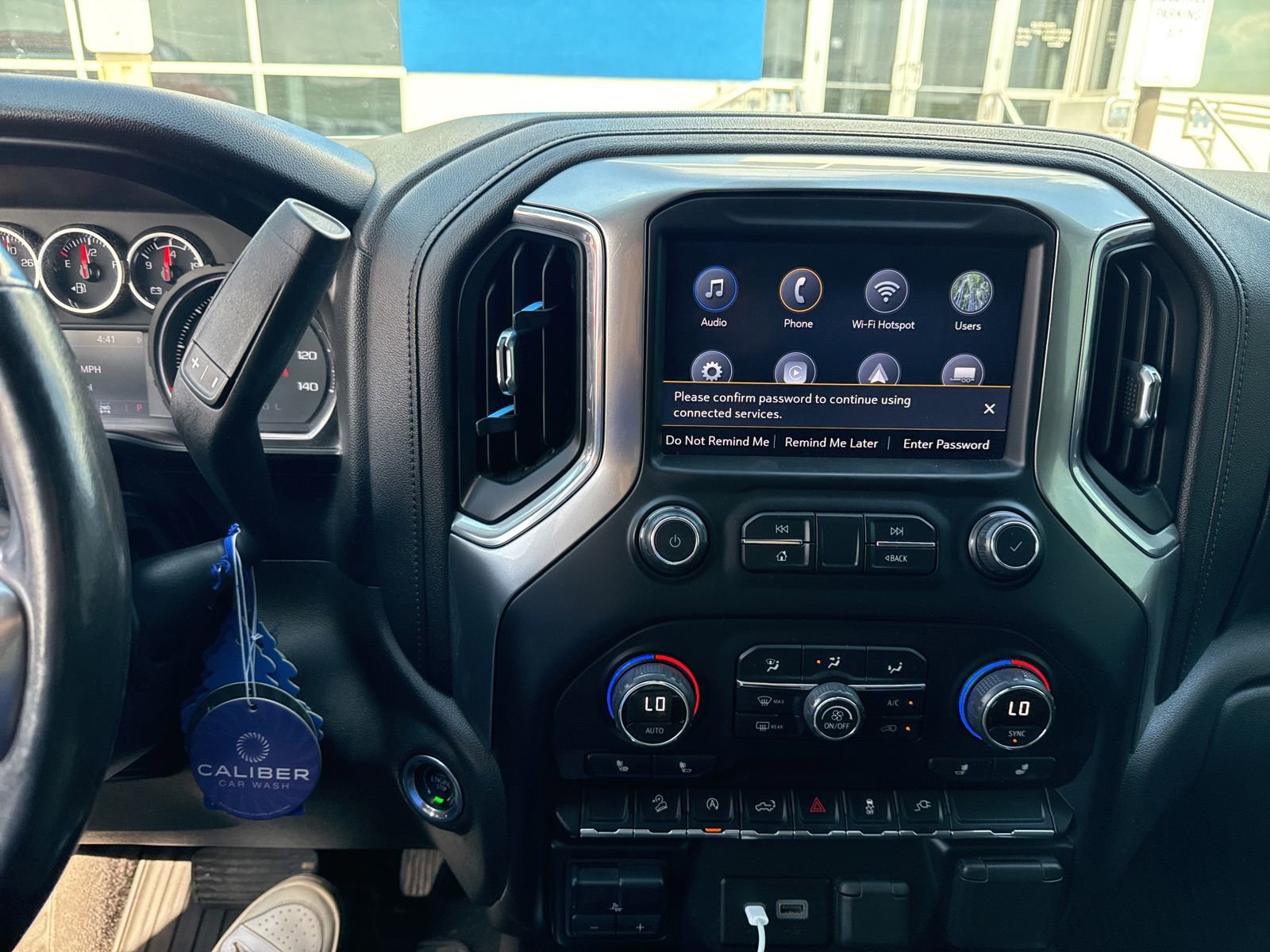 Used 2020 Chevrolet Silverado 1500 RST AWD/4WD image 21