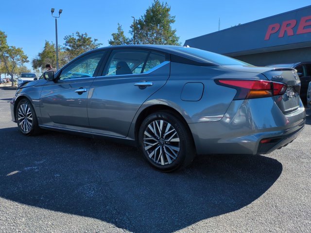 Used 2025 Nissan Altima 2.5 SV image 7