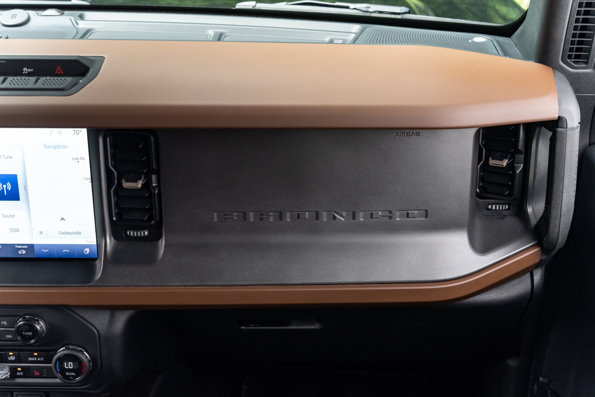 Used 2024 Ford Bronco Outer Banks AWD/4WD image 26