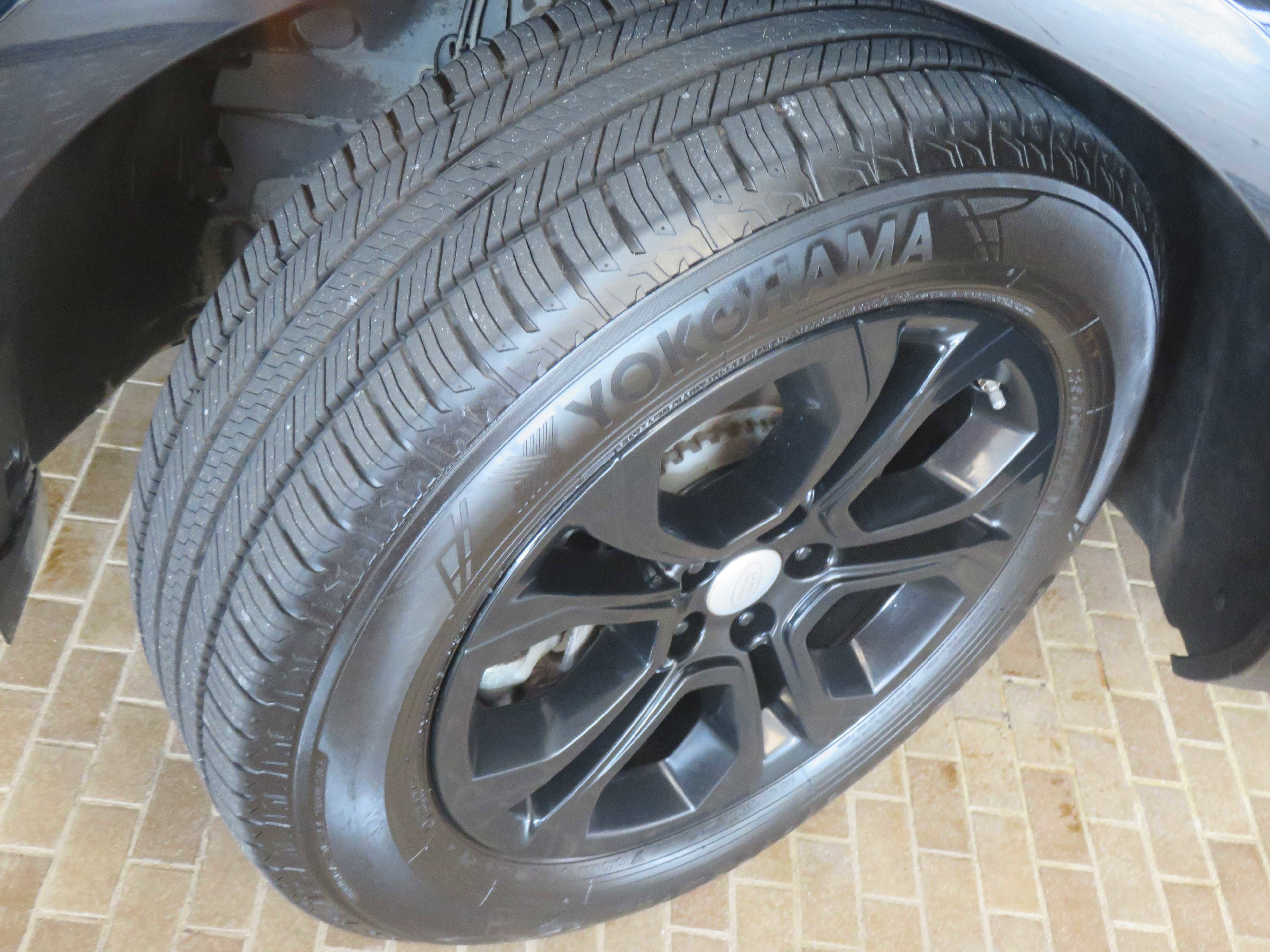 Used 2020 Land Rover Range Rover Evoque S image 11