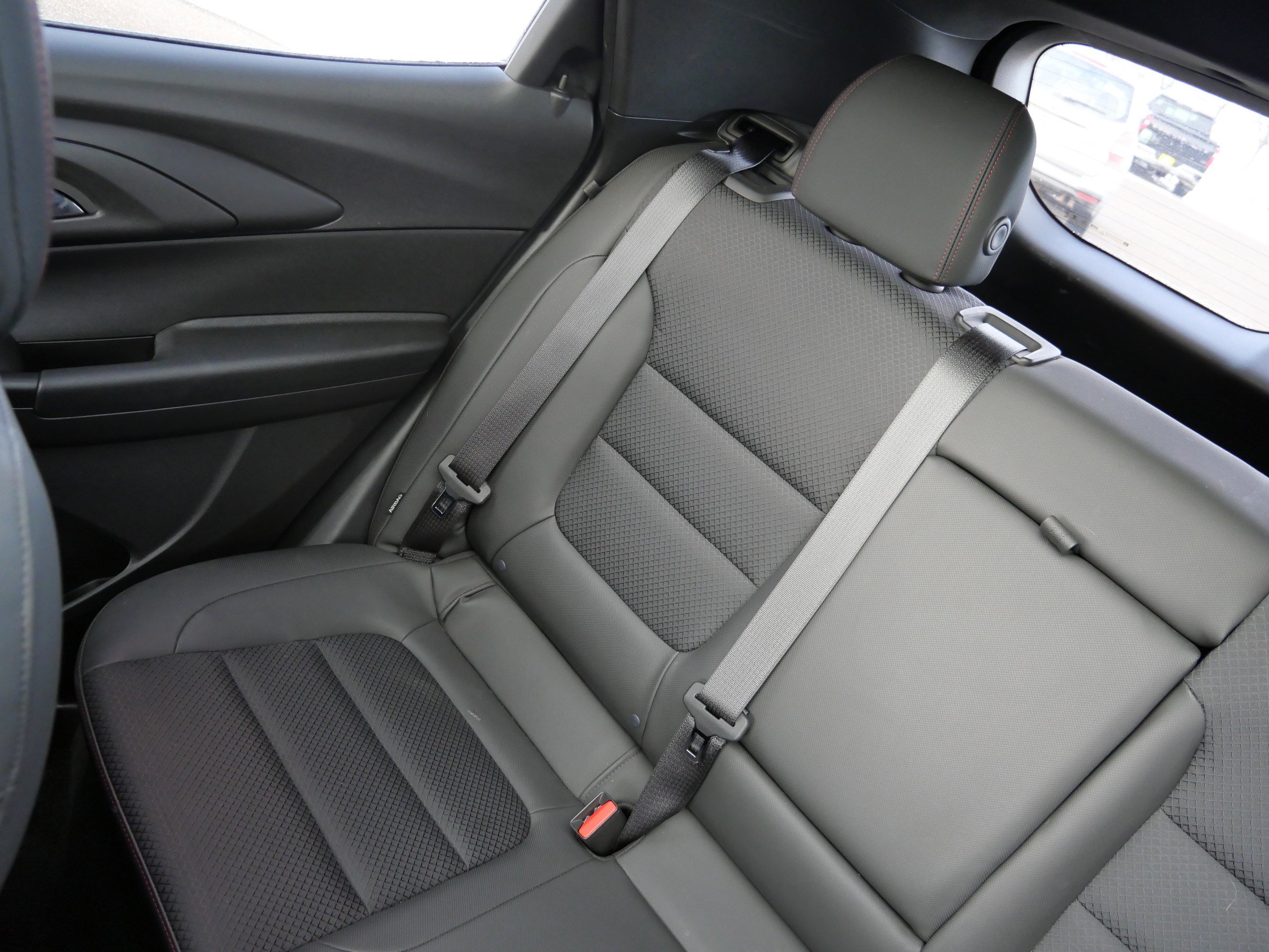 Used 2022 Chevrolet TrailBlazer RS w/ Sun and Liftgate Package image 12