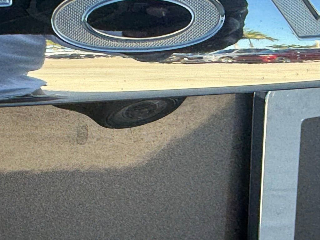 Used 2016 Chrysler Town & Country Touring w/ Driver Convenience Group image 37