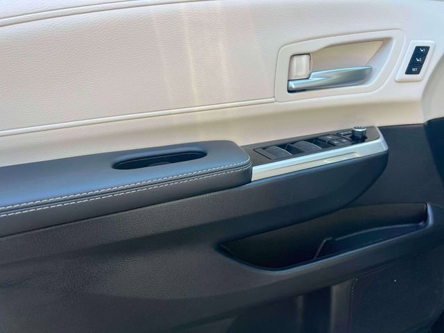 Certified 2025 Toyota Sienna Limited image 18