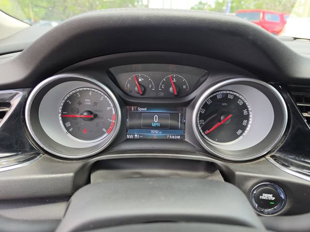 Used 2018 Buick Regal Essence w/ Driver Confidence Package #1 FWD image 33