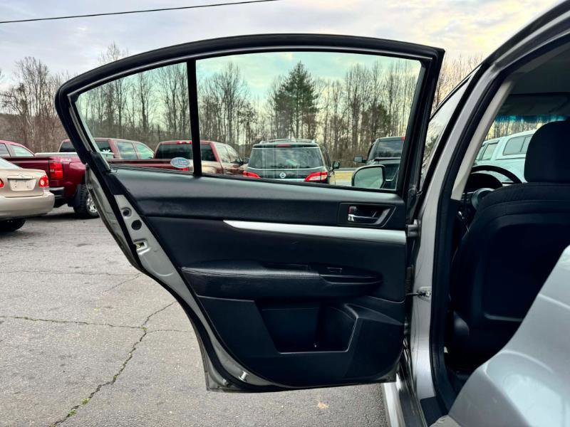 Used 2011 Subaru Legacy 2.5i Premium w/ Popular Equipment Group 2C image 11