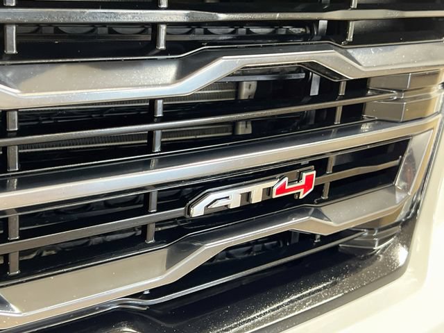 Used 2025 GMC Acadia AT4 w/ Luxury Package AWD/4WD image 37