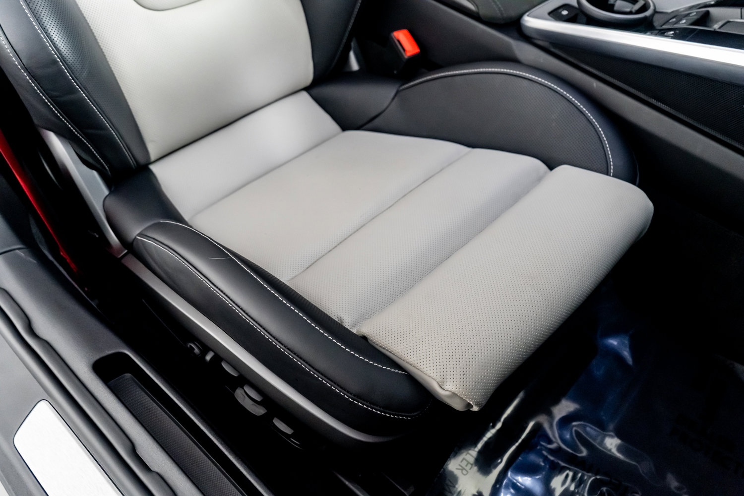 Used 2022 Porsche 911 Turbo image 30