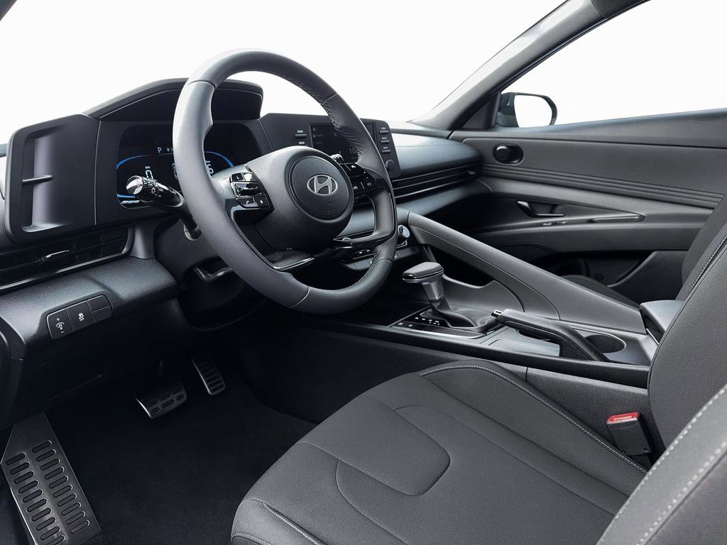 New 2026 Hyundai Elantra Sport FWD image 15