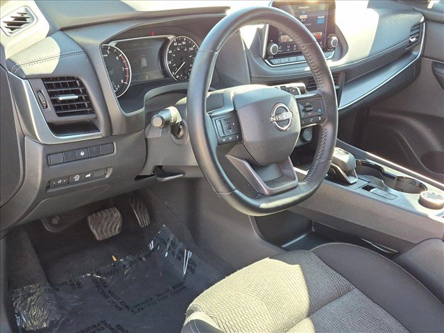 Used 2026 Nissan Rogue SV AWD/4WD image 10