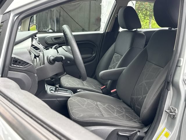 Used 2013 Ford Fiesta SE FWD image 17