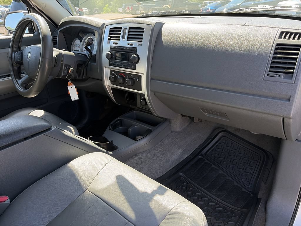 Used 2005 Dodge Dakota Laramie AWD/4WD image 27