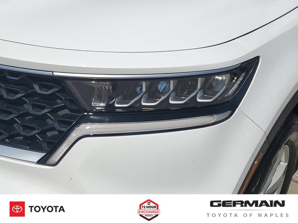 Used 2023 Kia Sorento LX AWD/4WD image 15