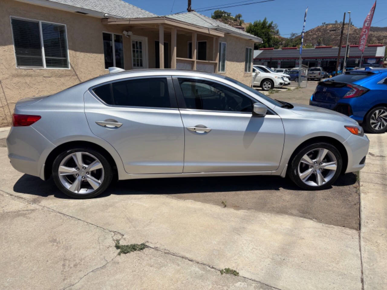 Used 2013 Acura ILX w/ Premium Package FWD image 6