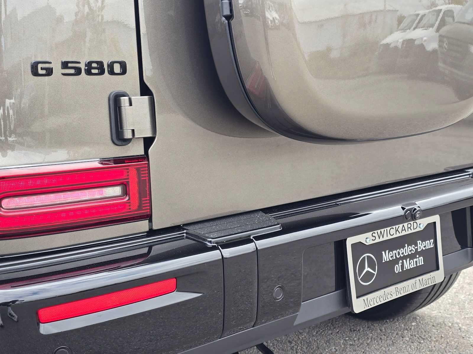 New 2027 Mercedes-Benz G 580 e image 13