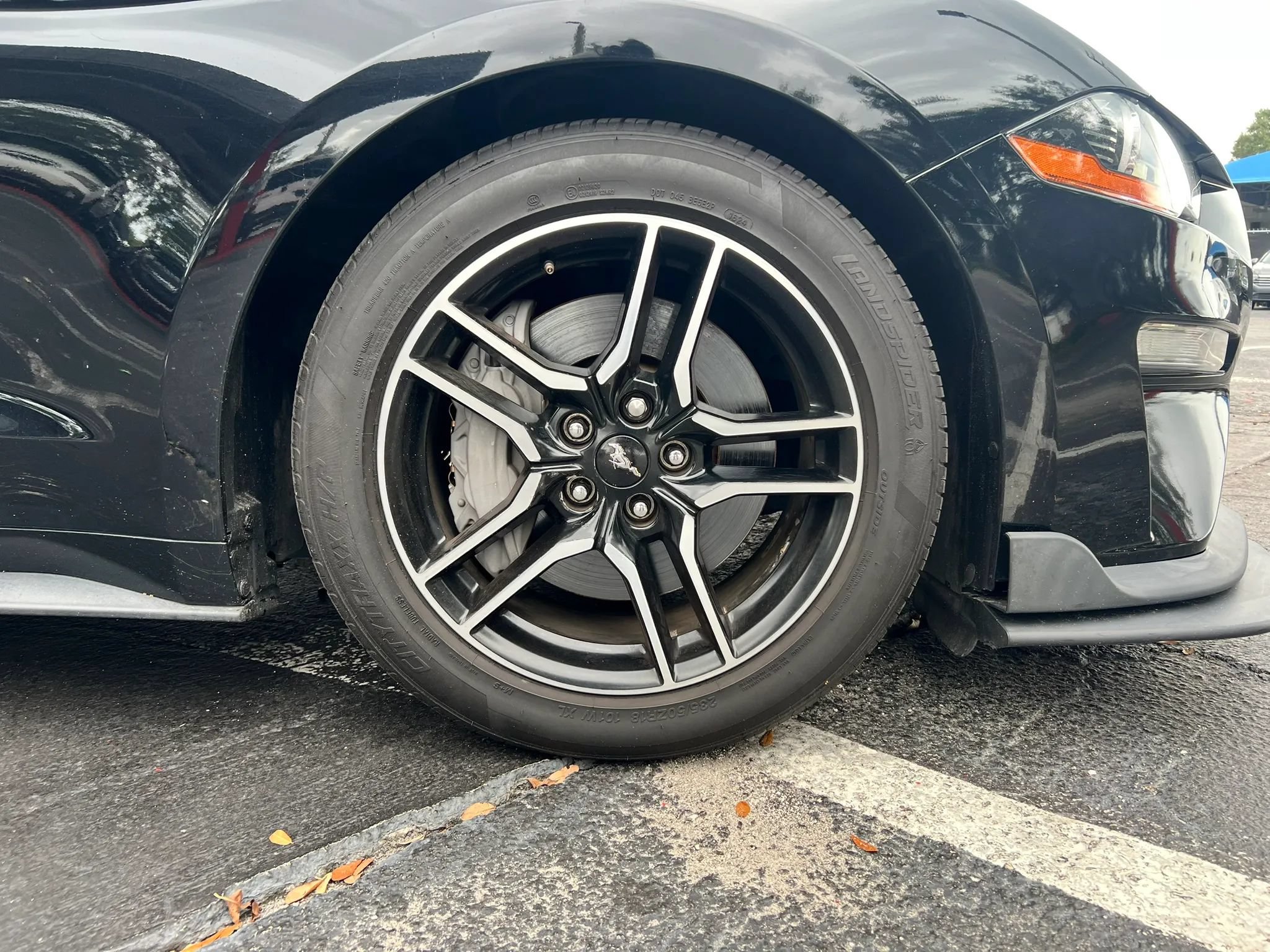 Used 2018 Ford Mustang Premium RWD image 4