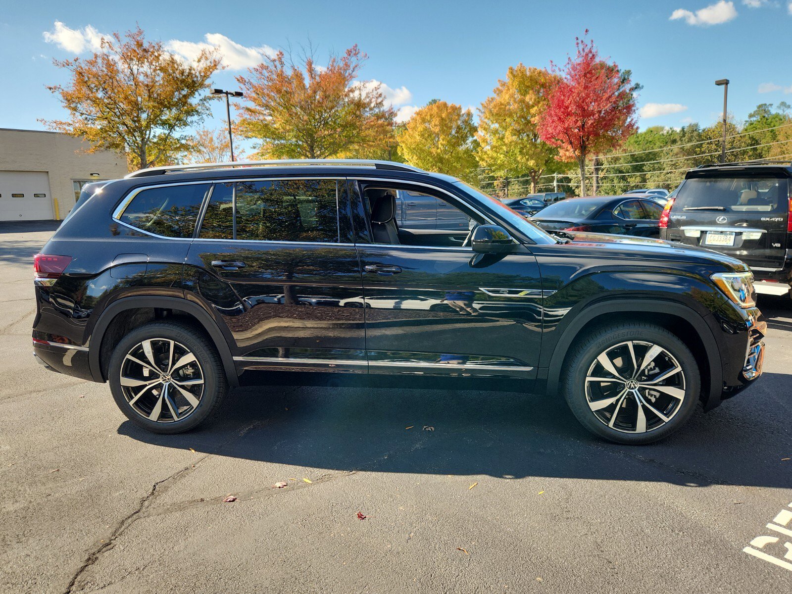 New 2026 Volkswagen Atlas SEL Premium R-Line image 4