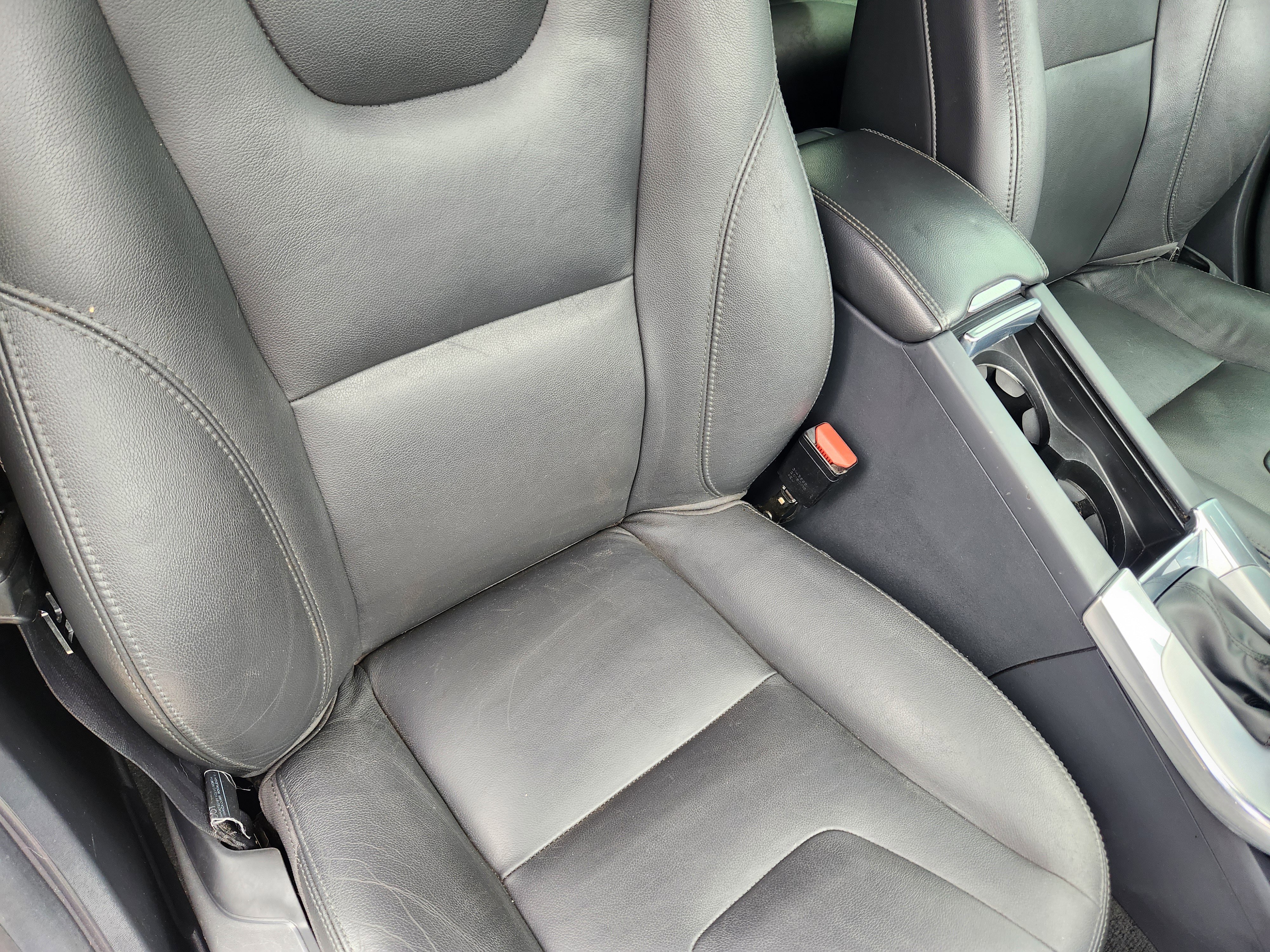 Used 2018 Volvo V60 T5 Cross Country w/ Convenience Package image 15