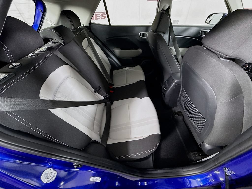 Certified 2024 Hyundai Venue SEL FWD image 30