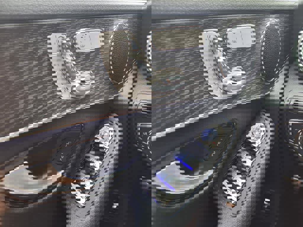 Used 2022 Mercedes-Benz GLC 300 4MATIC image 21