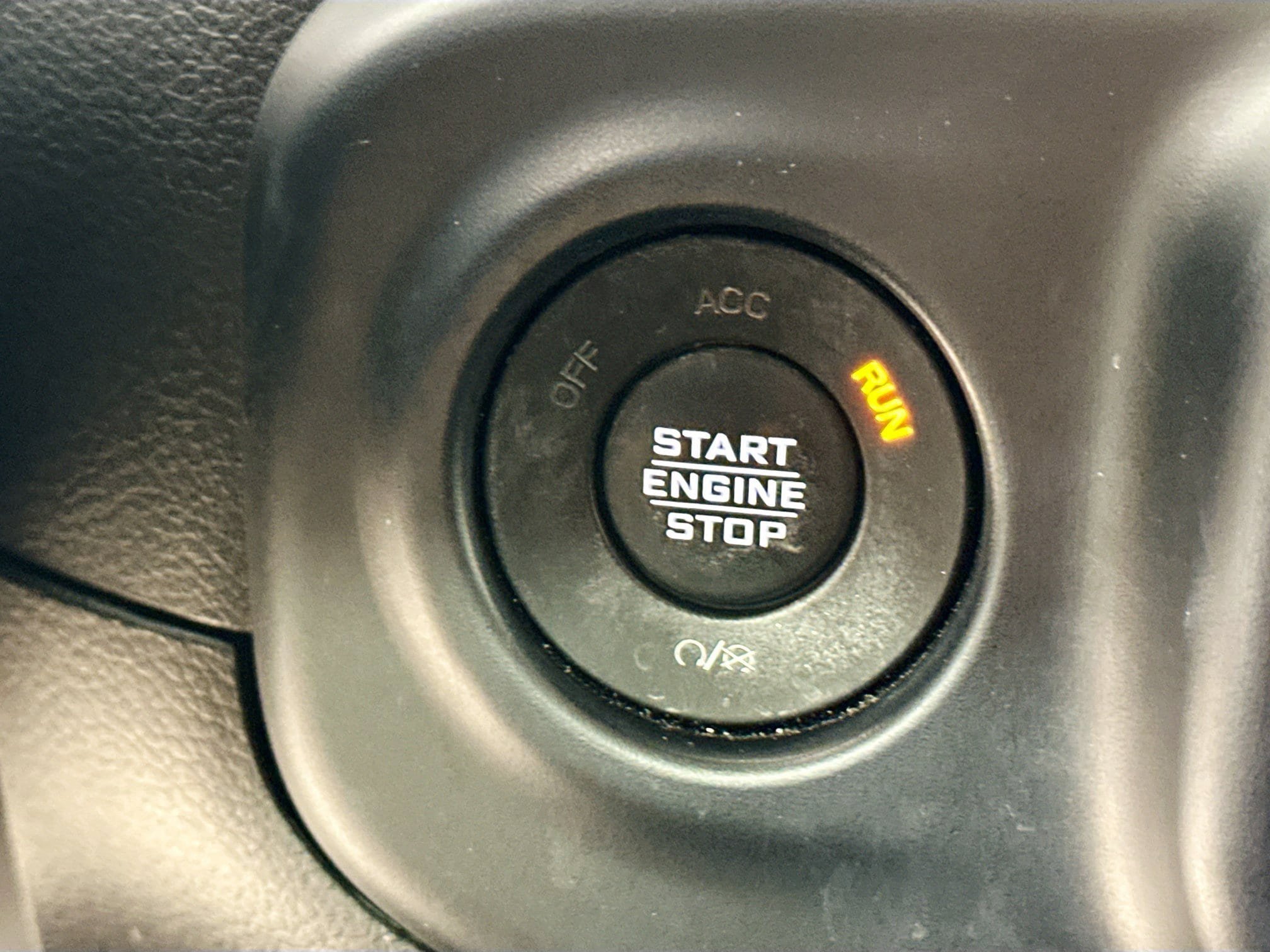 Used 2023 Jeep Gladiator Sport AWD/4WD image 16