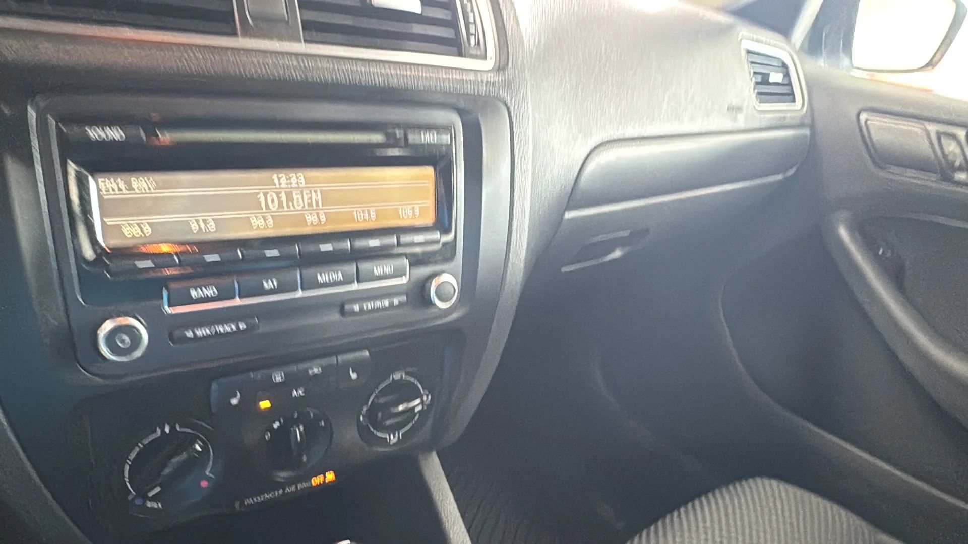 Used 2014 Volkswagen Jetta TDI Value Edition FWD image 18