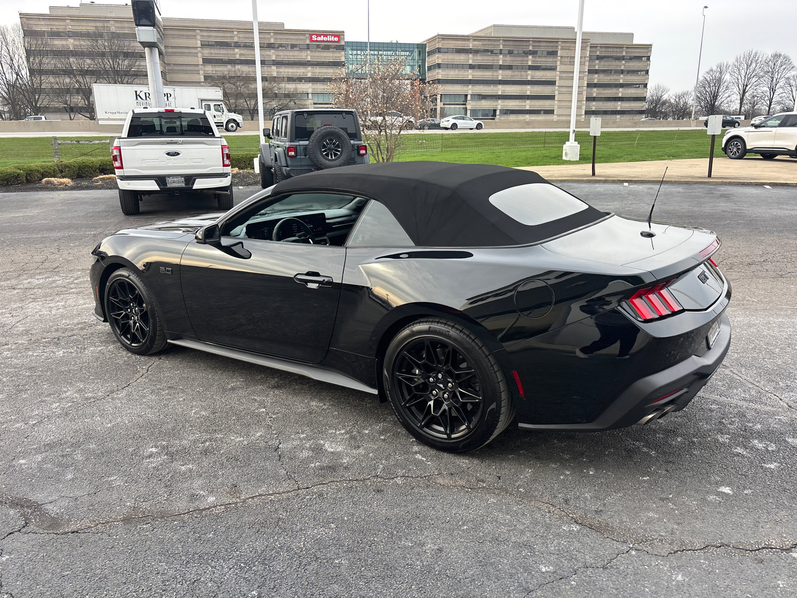 Used 2024 Ford Mustang GT Premium w/ GT Performance Package image 5