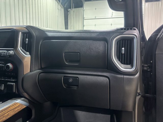 Used 2021 Chevrolet Silverado 3500 High Country image 29