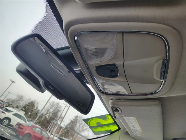 Used 2015 Jeep Cherokee Limited image 27