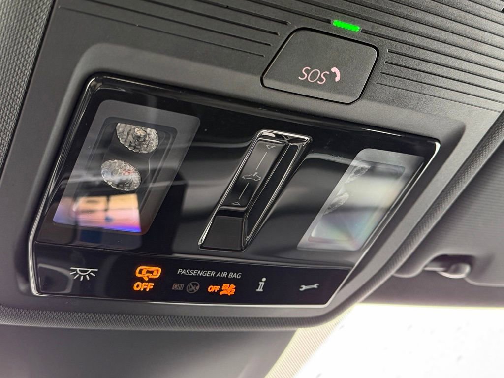 Used 2022 Volkswagen GTI SE image 37