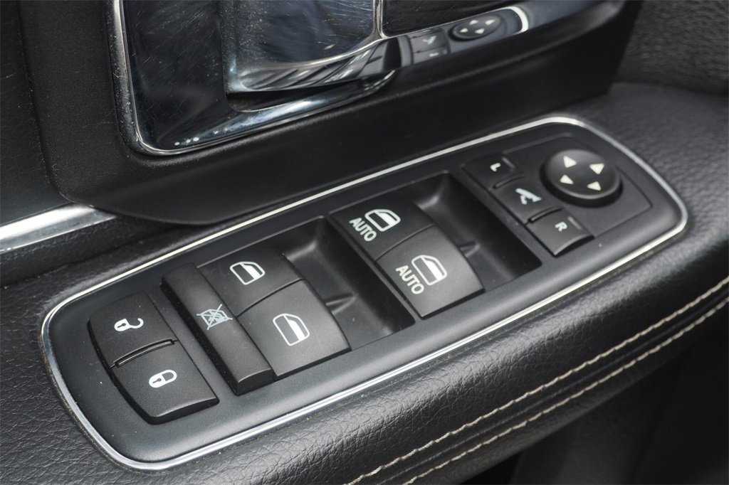 Used 2016 RAM 3500 Laramie image 9