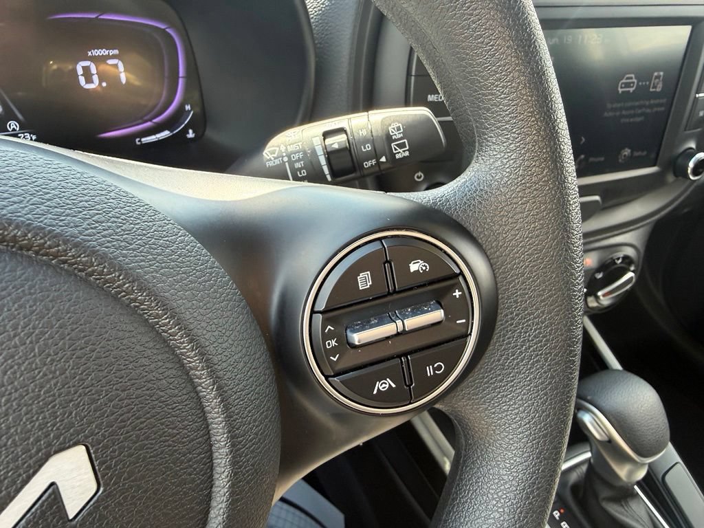 Used 2025 Kia Soul LX w/ LX Technology Package FWD image 20