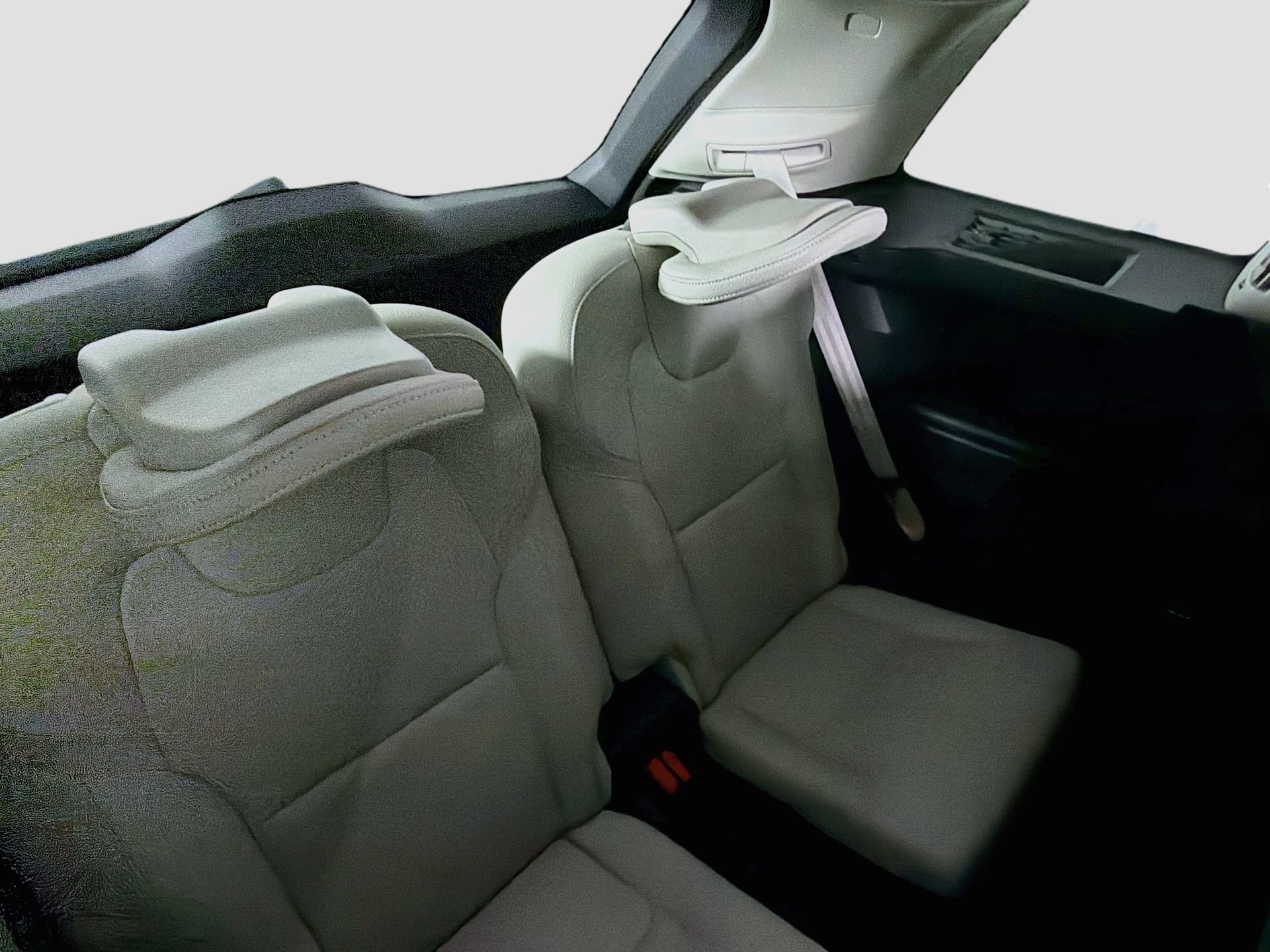 Certified 2023 Volvo XC90 B5 Core w/ Protection Package Premier AWD/4WD image 28