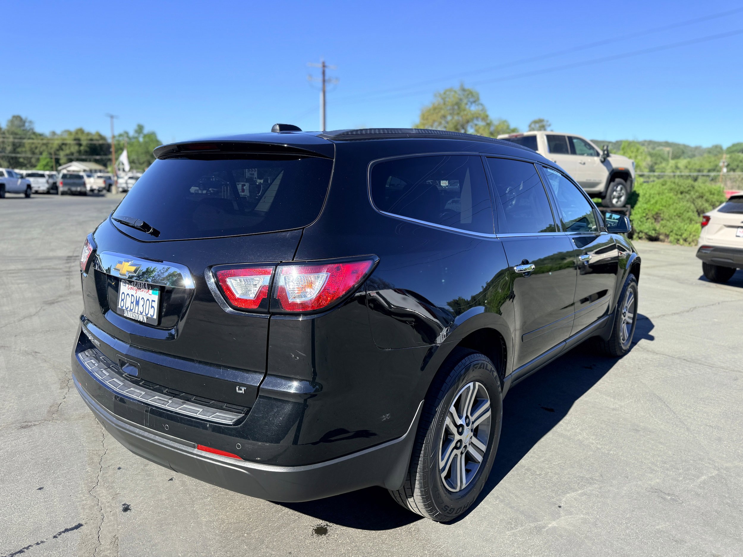 Used 2017 Chevrolet Traverse LT image 6