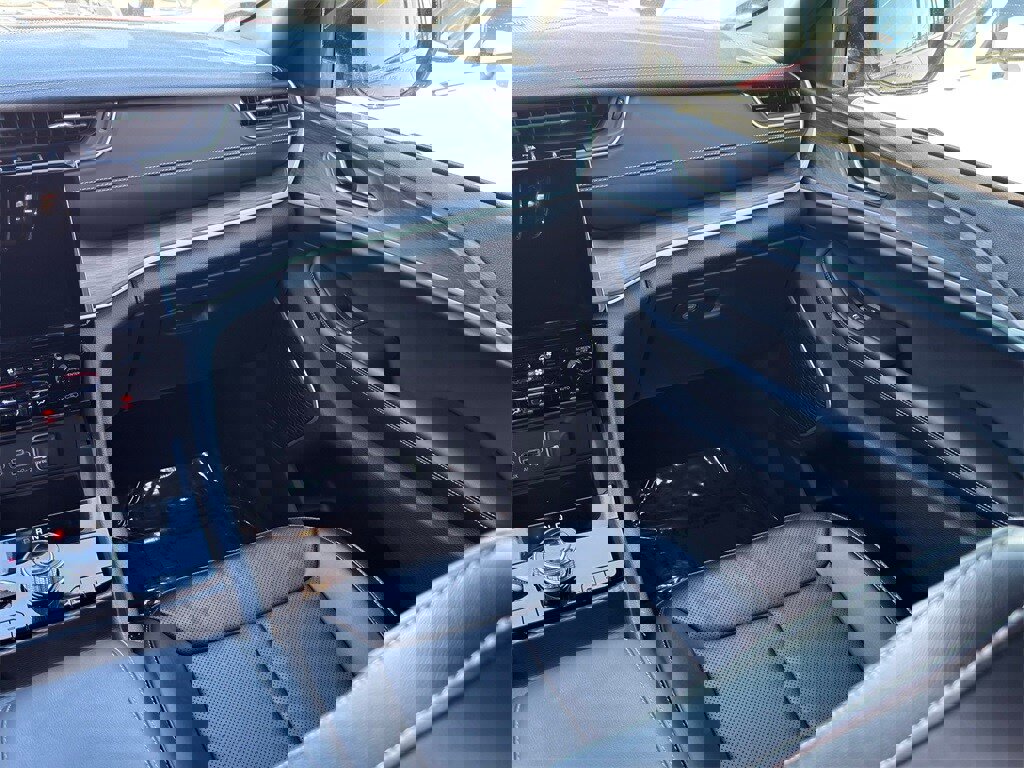 Used 2024 Jeep Grand Cherokee Limited 4xe w/ Luxury Tech Group II image 27