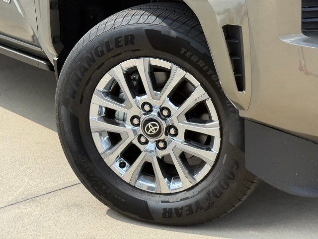 Used 2026 Toyota Tacoma Limited AWD/4WD image 6