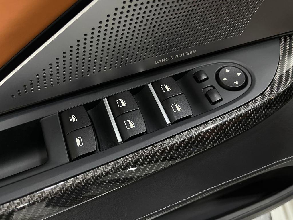 Used 2017 BMW M6 Convertible image 16