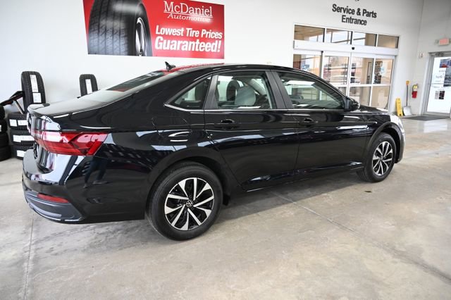 Used 2025 Volkswagen Jetta S image 5